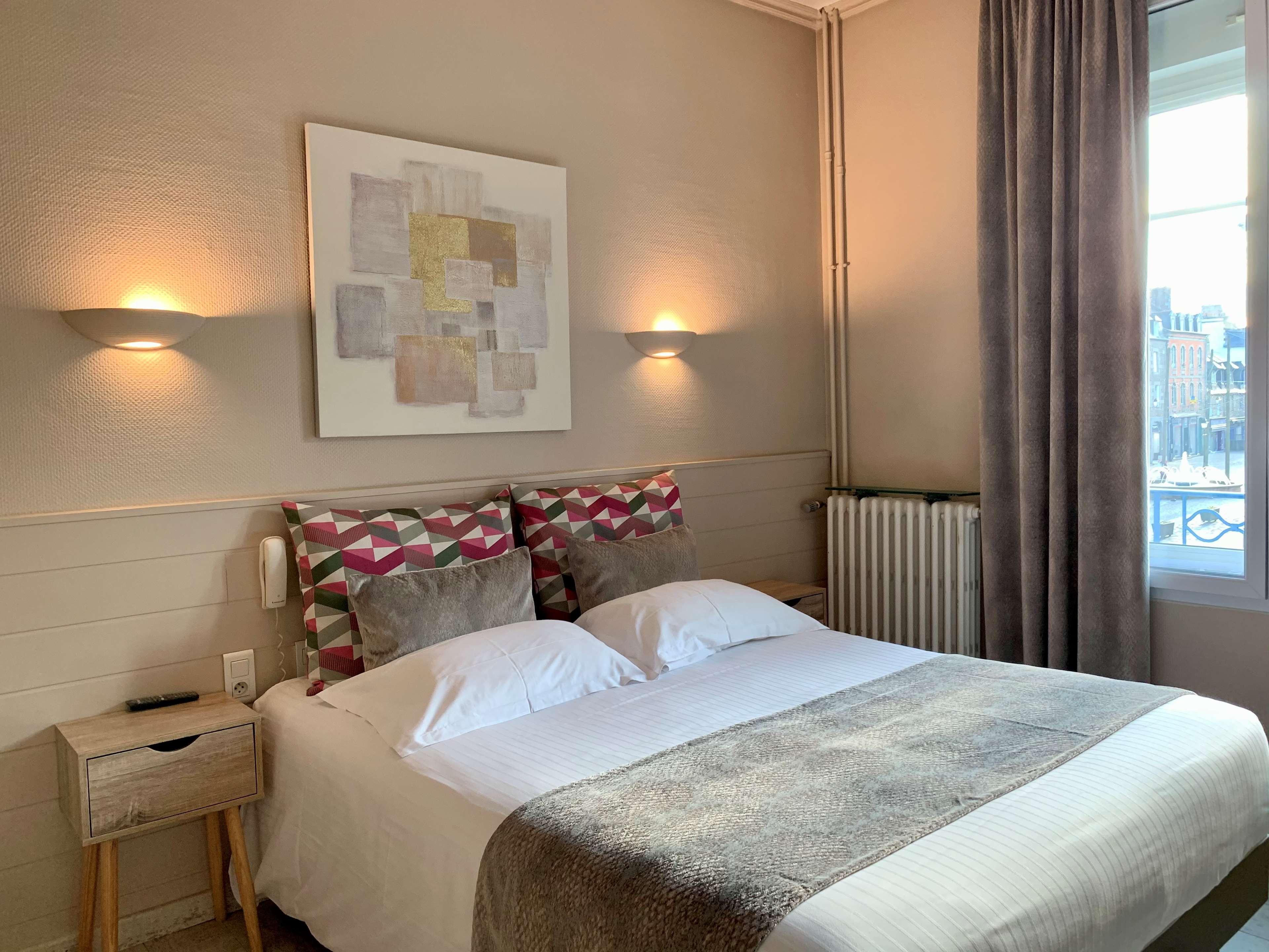 Best Western Hôtel Des Voyageurs Fougeres Exterior foto